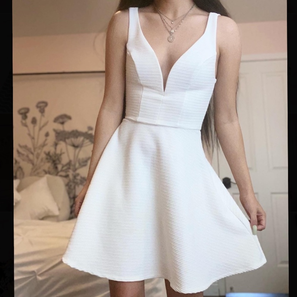 WHITE DRESS